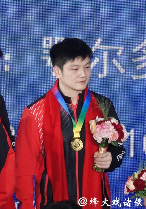 新冬能·场外音丨金雷:带意大利摘短道速滑首金,中国架桥人齐梦瑶凭啥成功 新冬能·场外音丨金雷:带意大利摘短道速滑首金,中国架桥人齐梦瑶凭啥成功