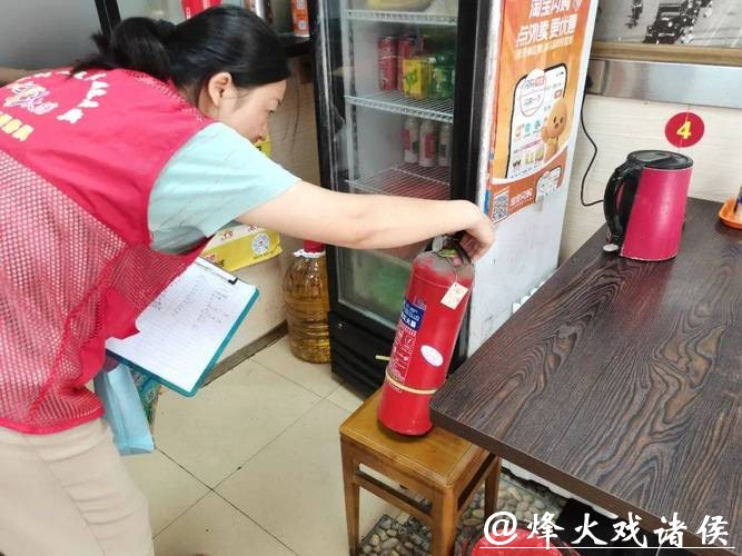 深入社区、农村、商铺排查隐患,崇明消防多举措筑牢马年新春“安全屏障” 深入社区、农村、商铺排查隐患,崇明消防多举措筑牢马年新春“安全屏障”